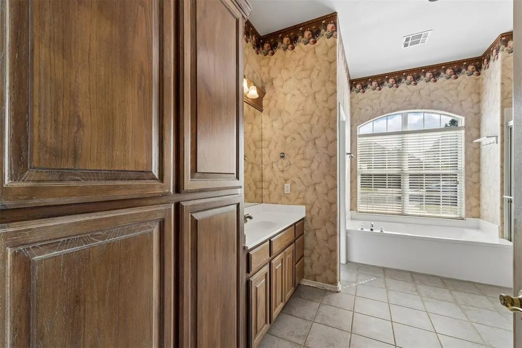Photo 29 — 16701 Covington Manor, Edmond, OK 73012