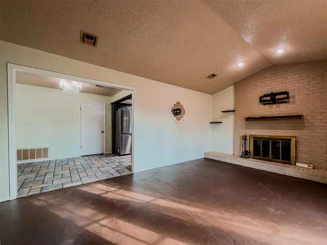 Photo 4 — 3308 S 25th Street, Chickasha, OK 73018