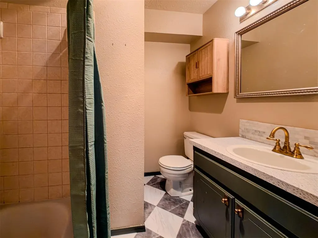 Photo 9 — 3308 S 25th Street, Chickasha, OK 73018