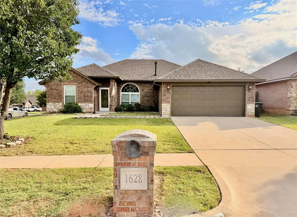 Front exterior — 1628 Baycharter Street, Norman, OK 73071