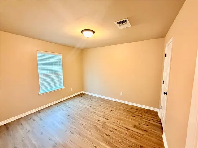 Photo 4 — 1628 Baycharter Street, Norman, OK 73071