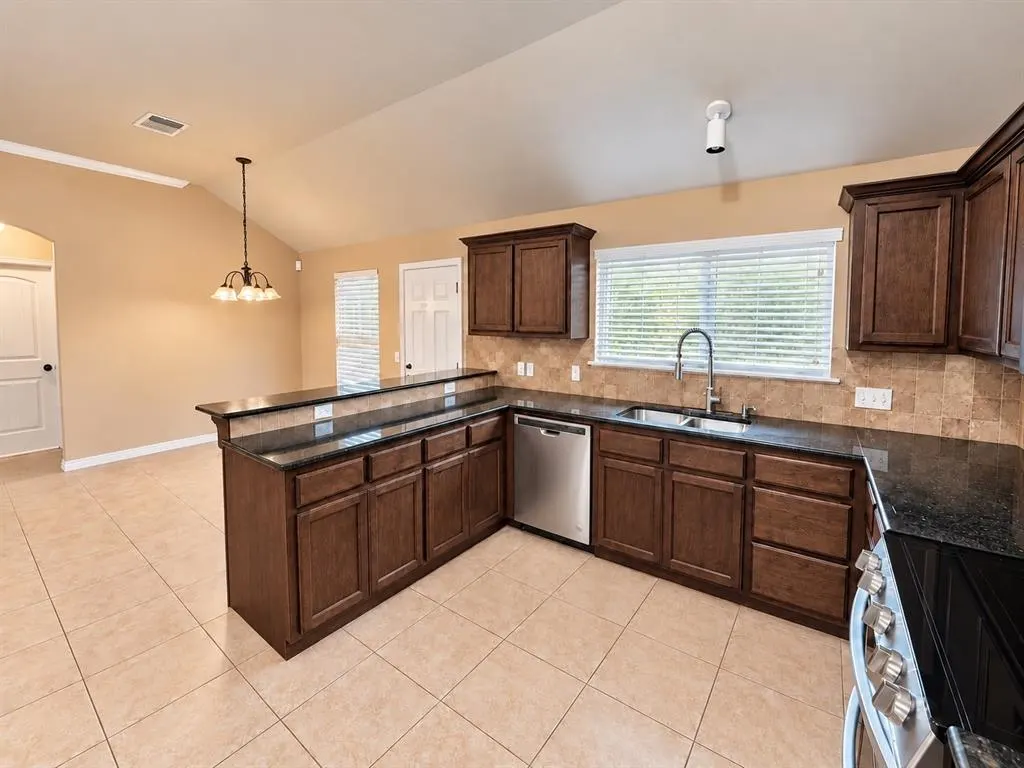 Photo 9 — 1628 Baycharter Street, Norman, OK 73071