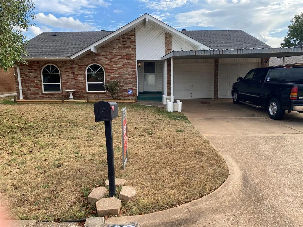 Front exterior — 1032 NW 21st Street, Moore, OK 73160