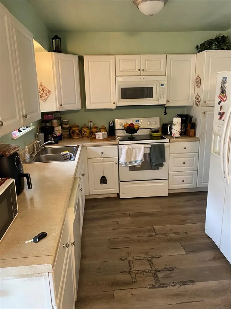 Photo 3 — 1032 NW 21st Street, Moore, OK 73160