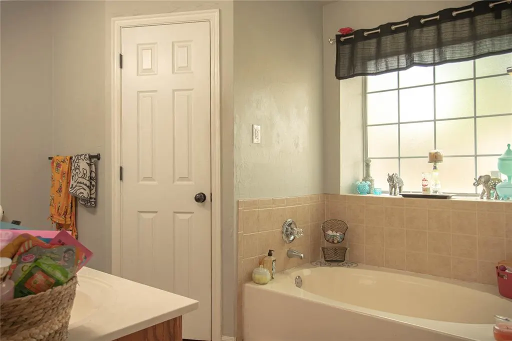 Photo 11 — 1117 Bald Eagle Court, Norman, OK 73072