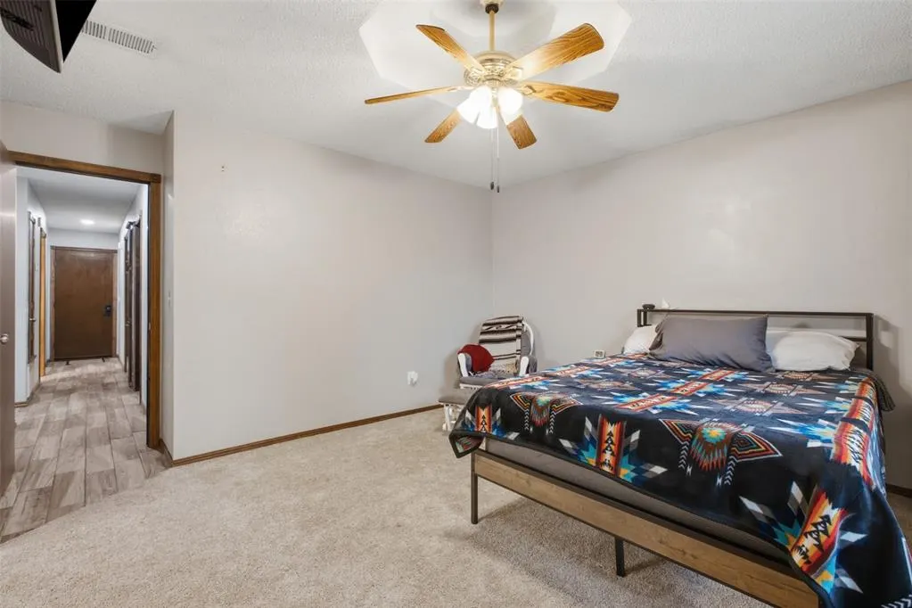 Photo 21 — 221 W Strasburg Way, Mustang, OK 73064