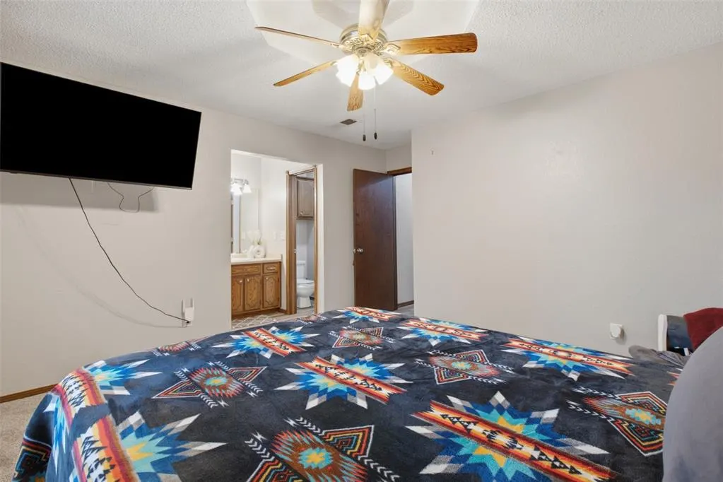 Photo 22 — 221 W Strasburg Way, Mustang, OK 73064