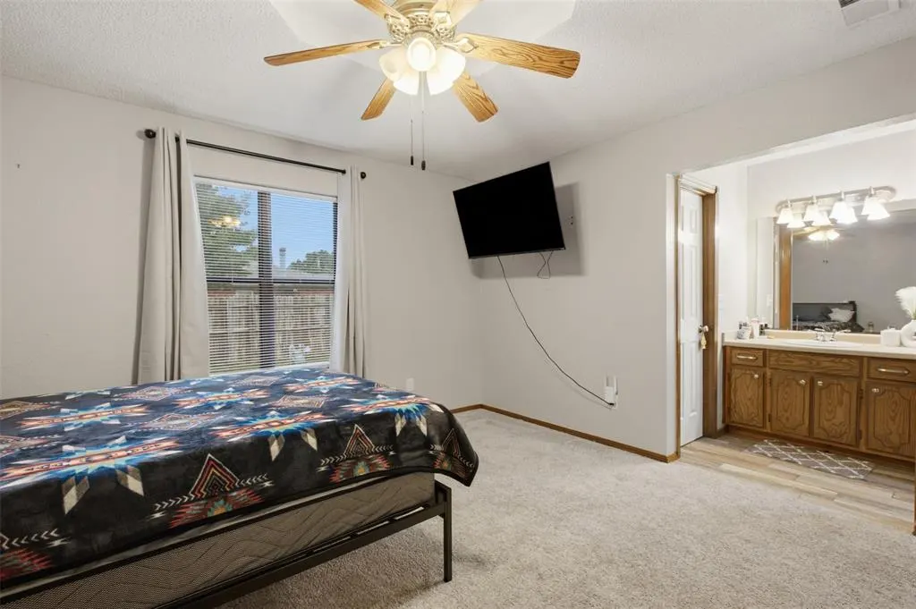 Photo 24 — 221 W Strasburg Way, Mustang, OK 73064