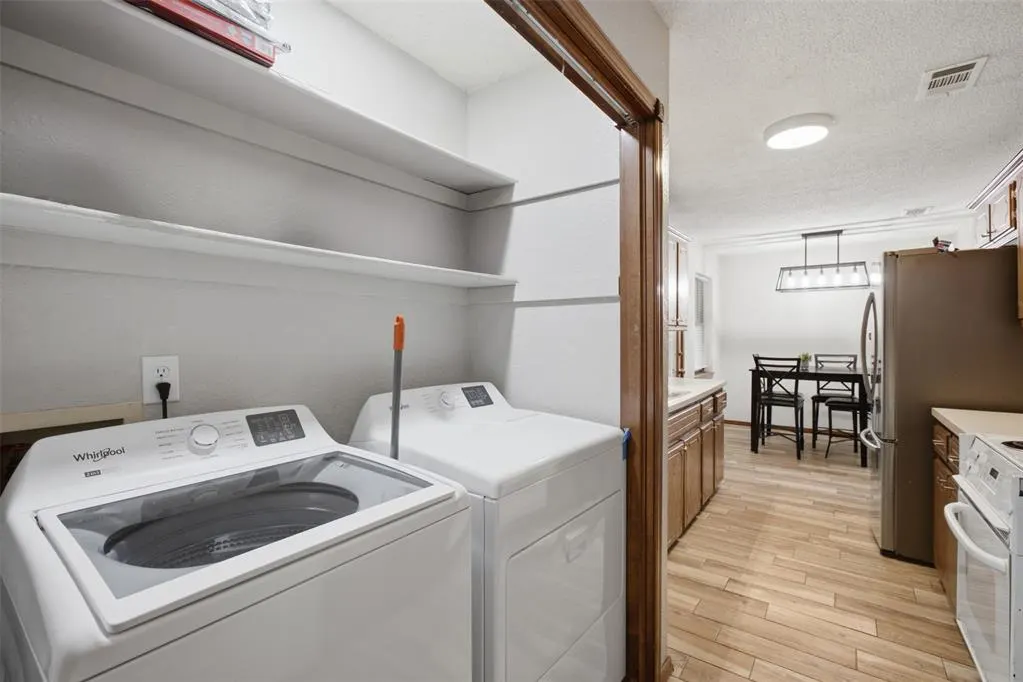 Photo 36 — 221 W Strasburg Way, Mustang, OK 73064