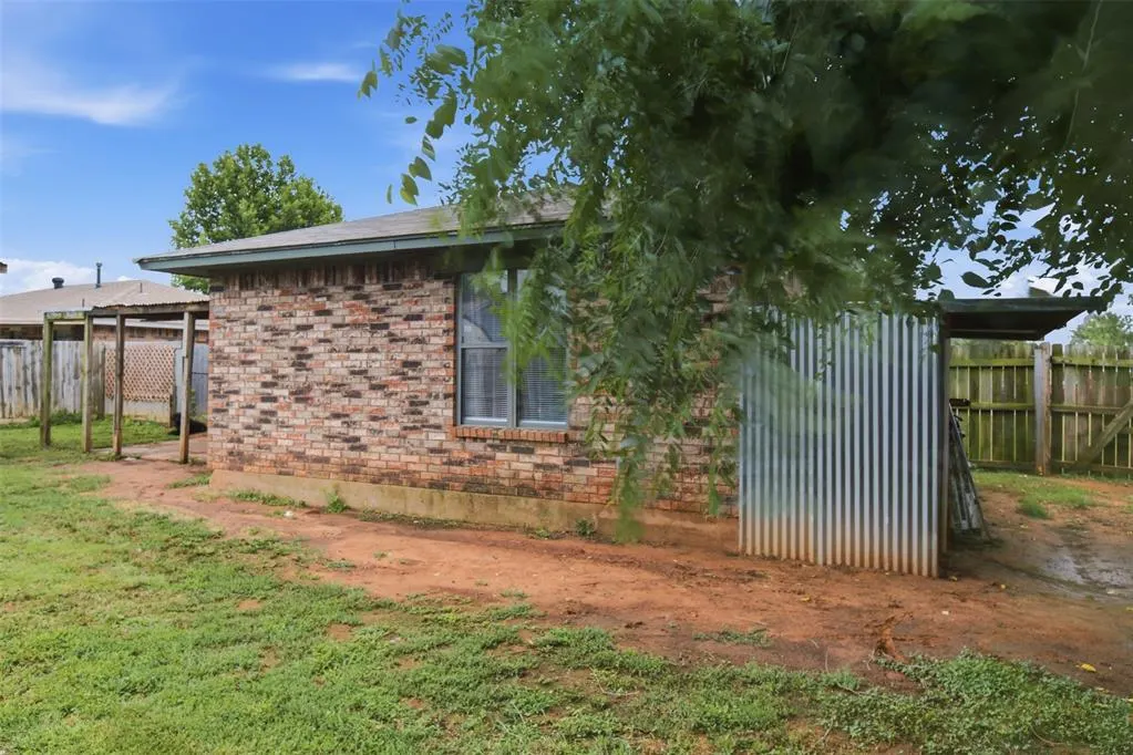 Photo 37 — 221 W Strasburg Way, Mustang, OK 73064