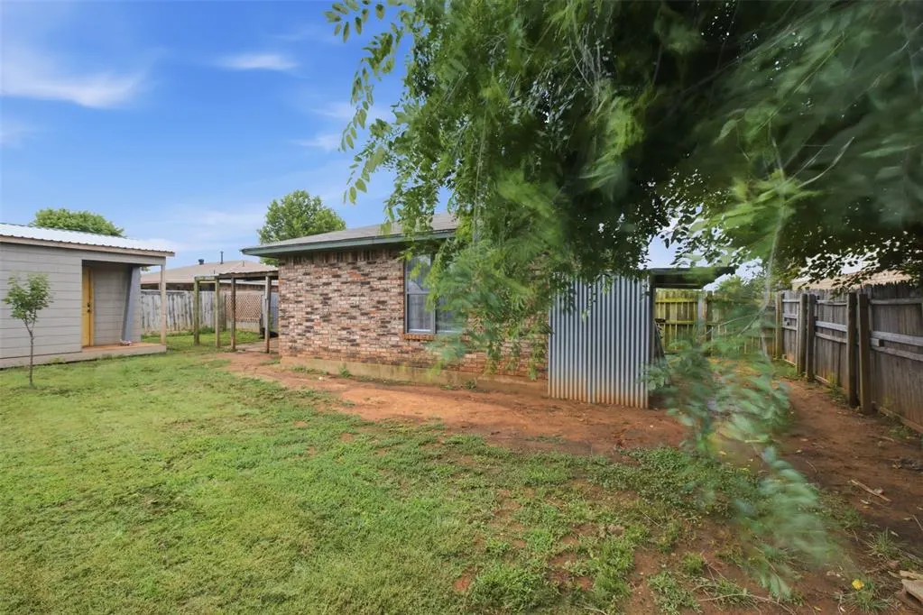 Photo 38 — 221 W Strasburg Way, Mustang, OK 73064
