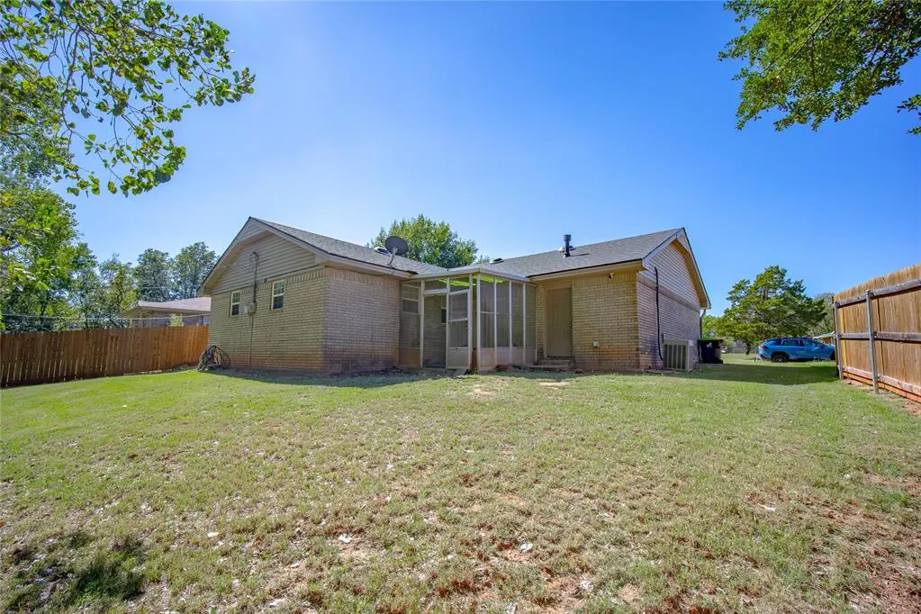 Photo 26 — 503 N 8th Street, Tecumseh, OK 74873
