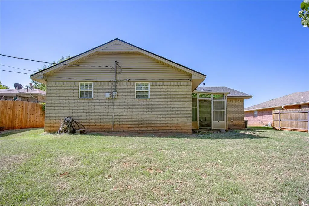 Photo 27 — 503 N 8th Street, Tecumseh, OK 74873