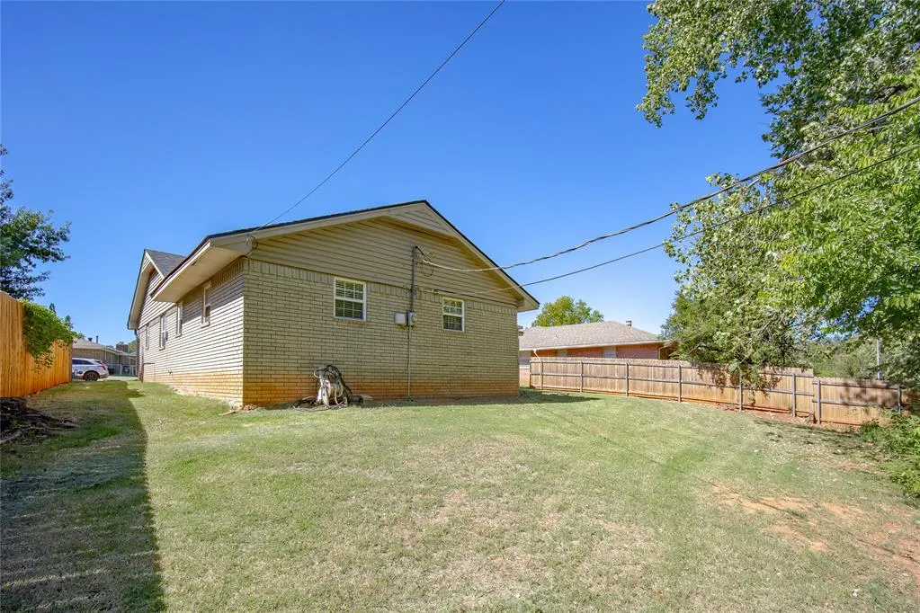 Photo 28 — 503 N 8th Street, Tecumseh, OK 74873