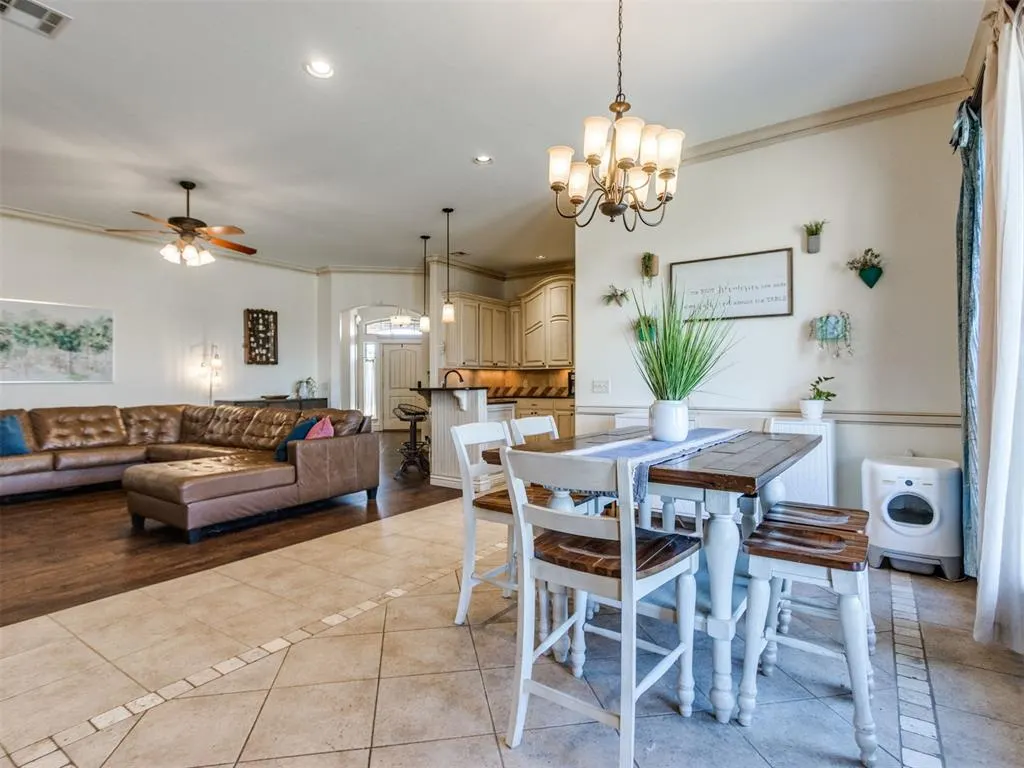 Photo 11 — 11301 Millbrook Lane, Oklahoma City, OK 73162