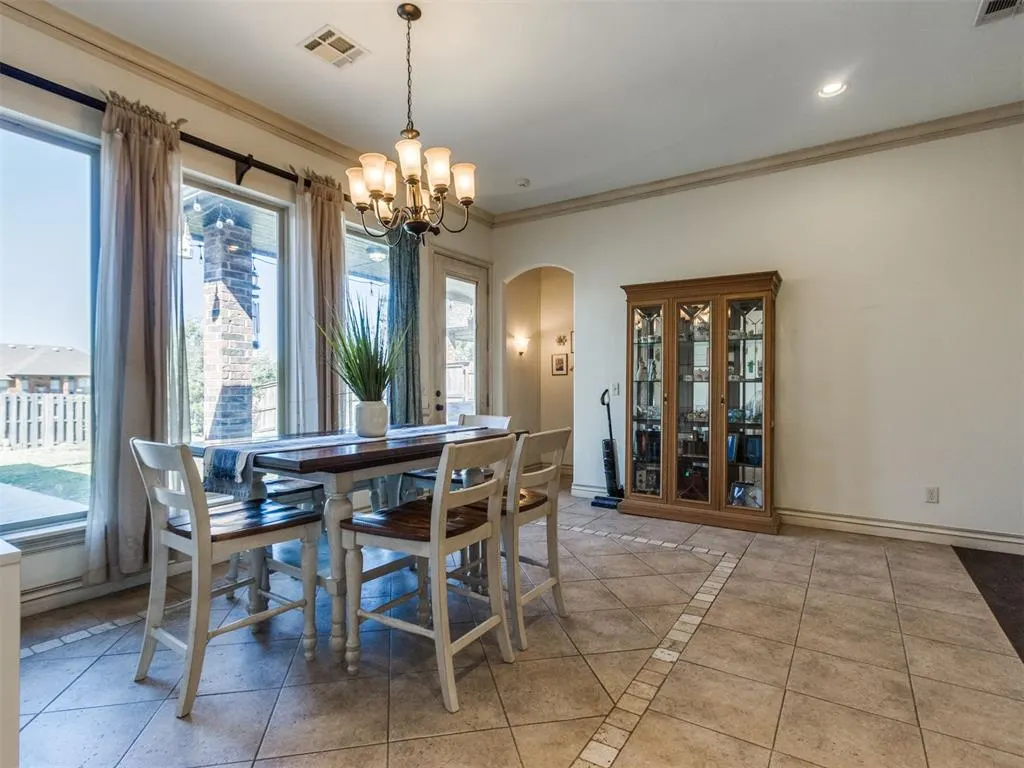 Photo 12 — 11301 Millbrook Lane, Oklahoma City, OK 73162