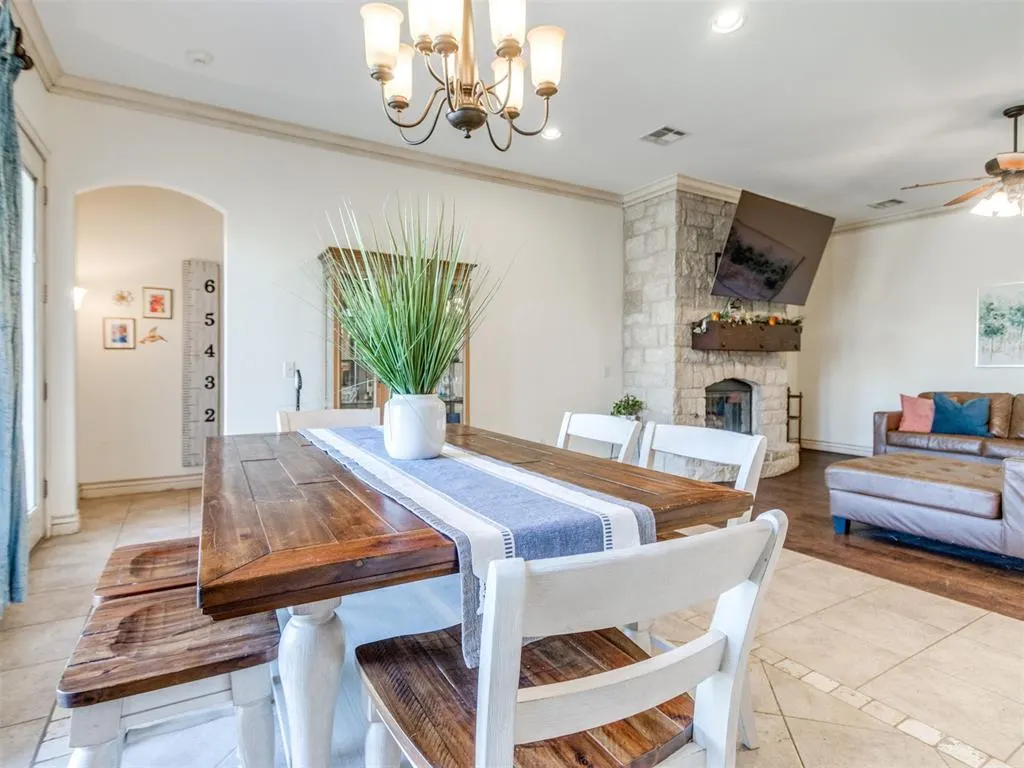 Photo 13 — 11301 Millbrook Lane, Oklahoma City, OK 73162
