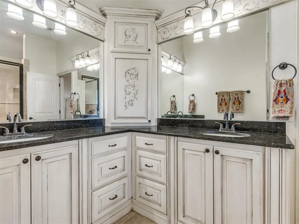 Photo 24 — 11301 Millbrook Lane, Oklahoma City, OK 73162