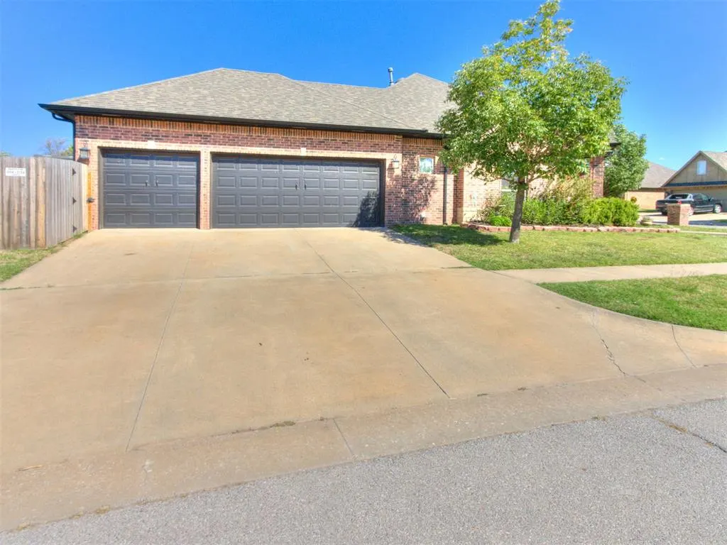 Photo 27 — 11301 Millbrook Lane, Oklahoma City, OK 73162