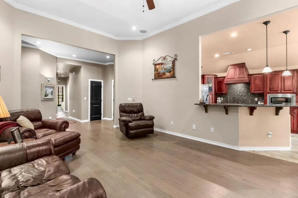 Photo 6 — 1242 Augusta Court, Shawnee, OK 74801