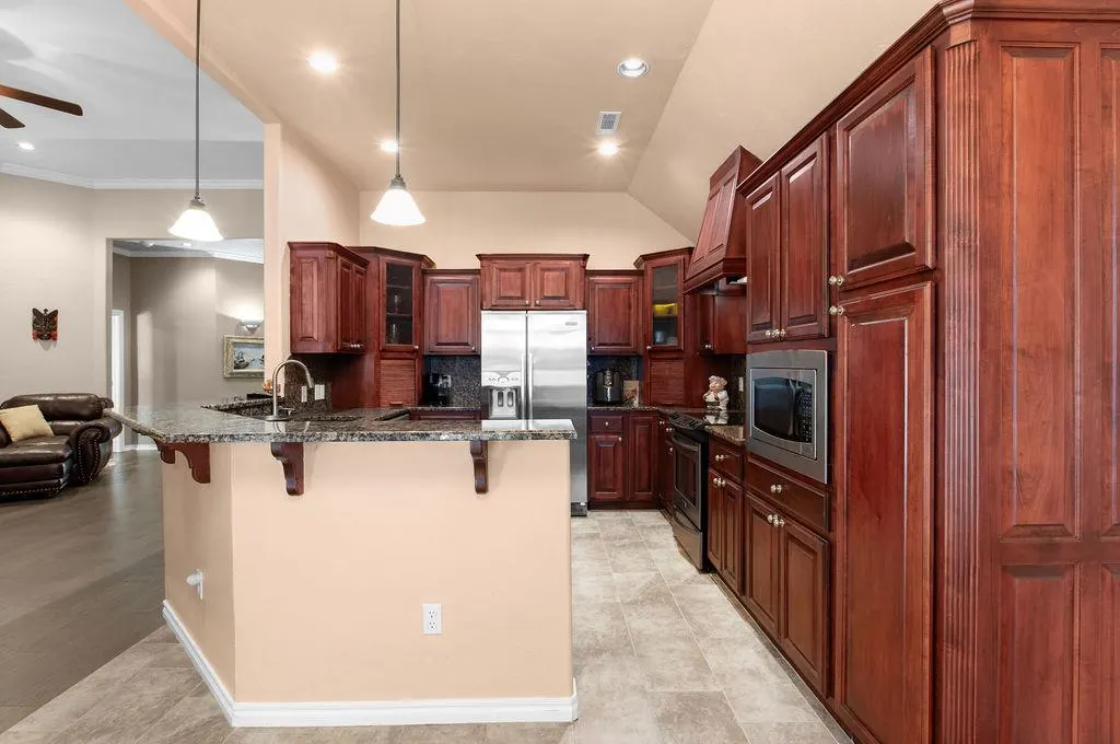 Photo 8 — 1242 Augusta Court, Shawnee, OK 74801