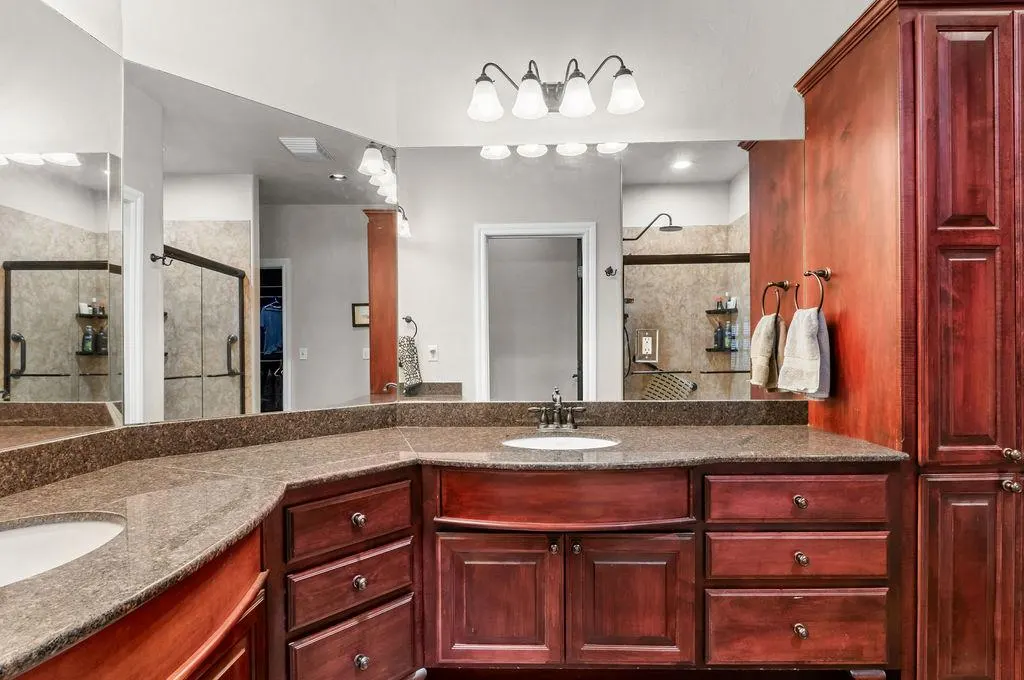Photo 17 — 1242 Augusta Court, Shawnee, OK 74801