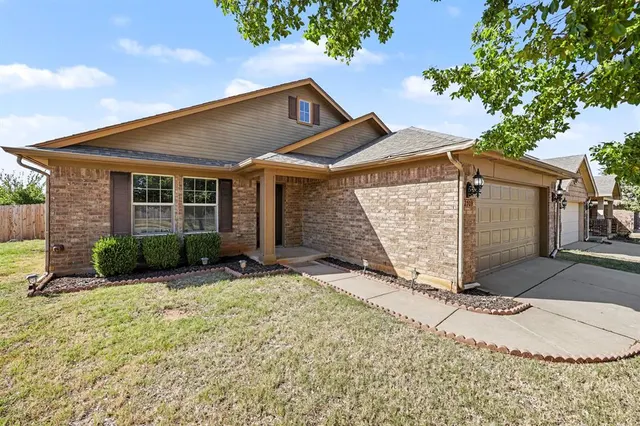 Photo 3 — 2709 Fawn Lily Road, Oklahoma City, OK 73128