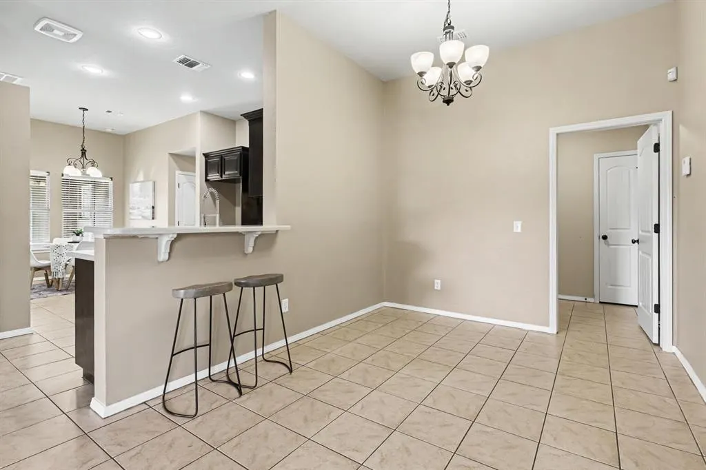 Photo 7 — 2709 Fawn Lily Road, Oklahoma City, OK 73128