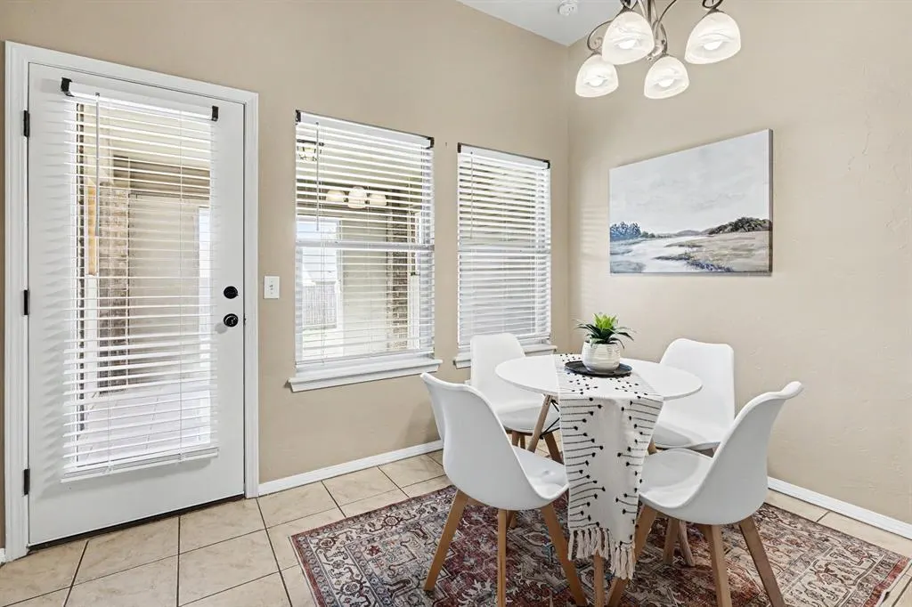 Photo 11 — 2709 Fawn Lily Road, Oklahoma City, OK 73128