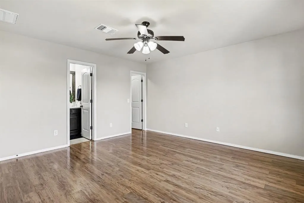 Photo 12 — 2709 Fawn Lily Road, Oklahoma City, OK 73128