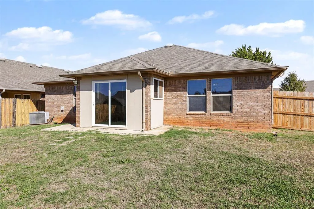 Photo 25 — 2709 Fawn Lily Road, Oklahoma City, OK 73128