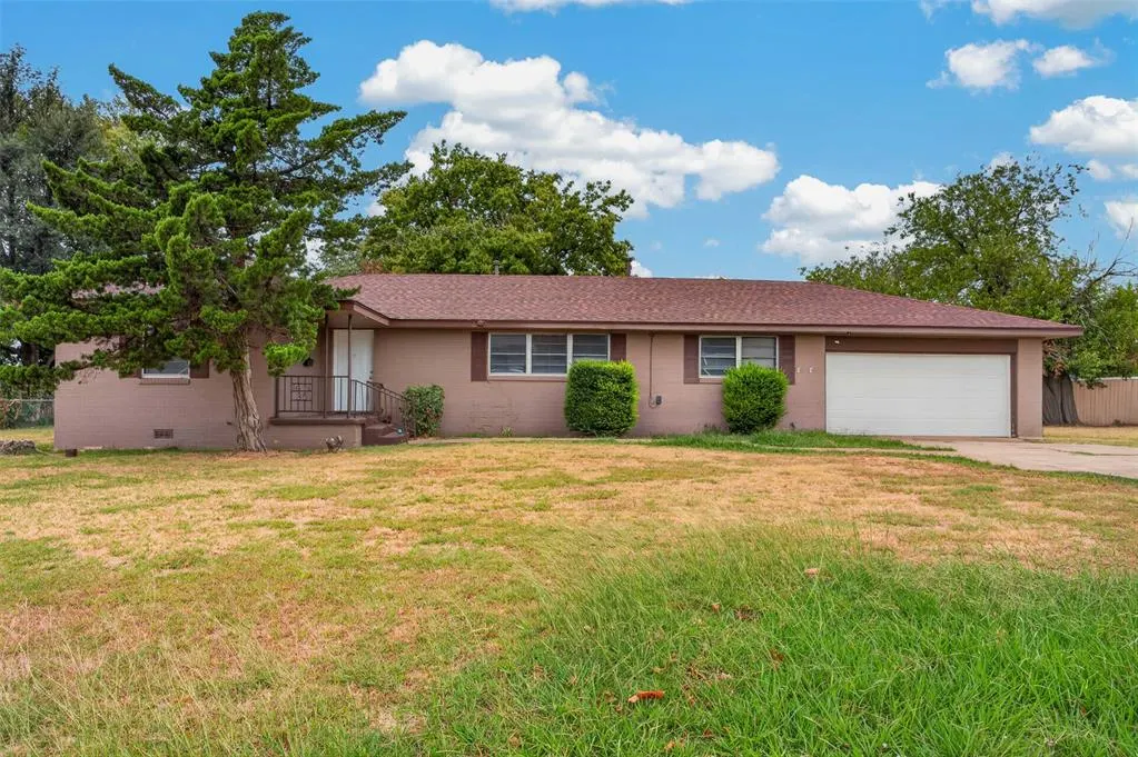 Front exterior — 14 NW 35th Street, Lawton, OK 73505