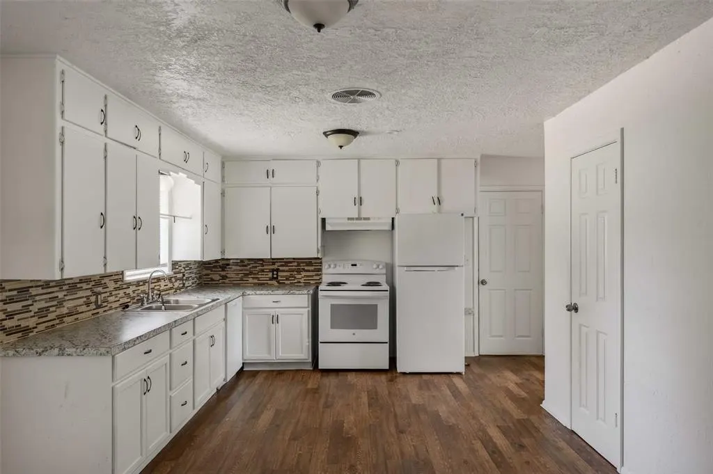 Photo 10 — 14 NW 35th Street, Lawton, OK 73505