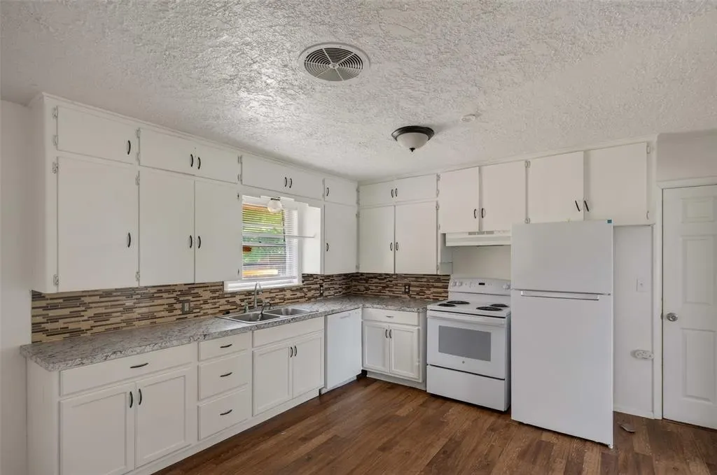 Photo 11 — 14 NW 35th Street, Lawton, OK 73505