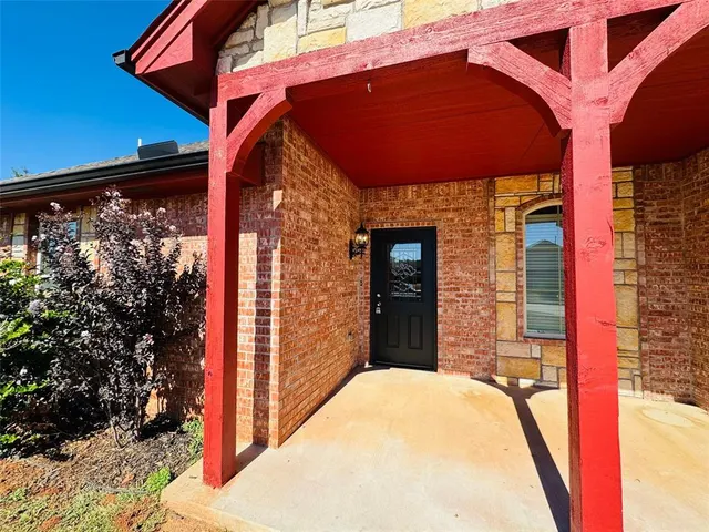 Photo 4 — 3333 Wood Valley, Norman, OK 73071