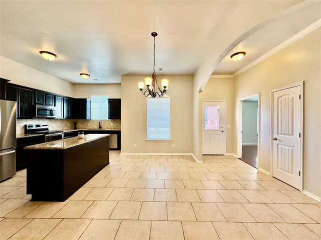 Photo 5 — 3333 Wood Valley, Norman, OK 73071