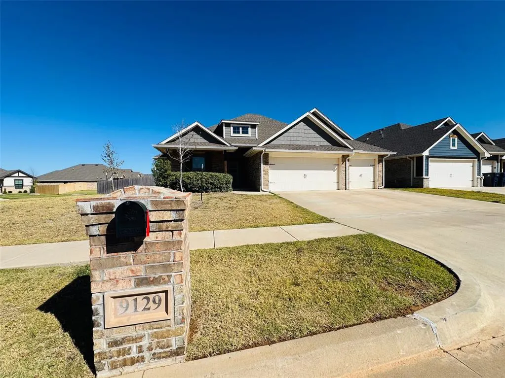 Front exterior — 9129 NW 124th Street, Yukon, OK 73099