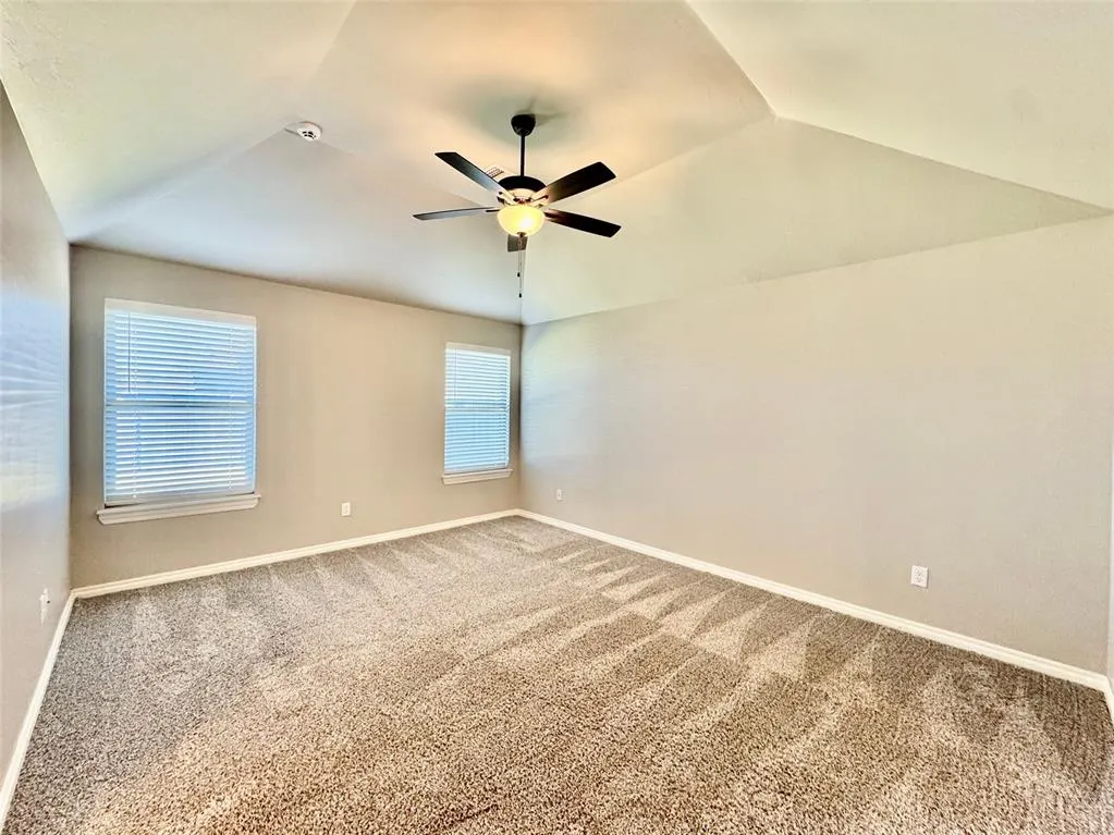 Photo 21 — 9129 NW 124th Street, Yukon, OK 73099