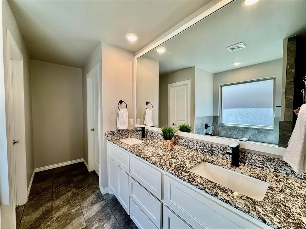 Photo 24 — 9129 NW 124th Street, Yukon, OK 73099