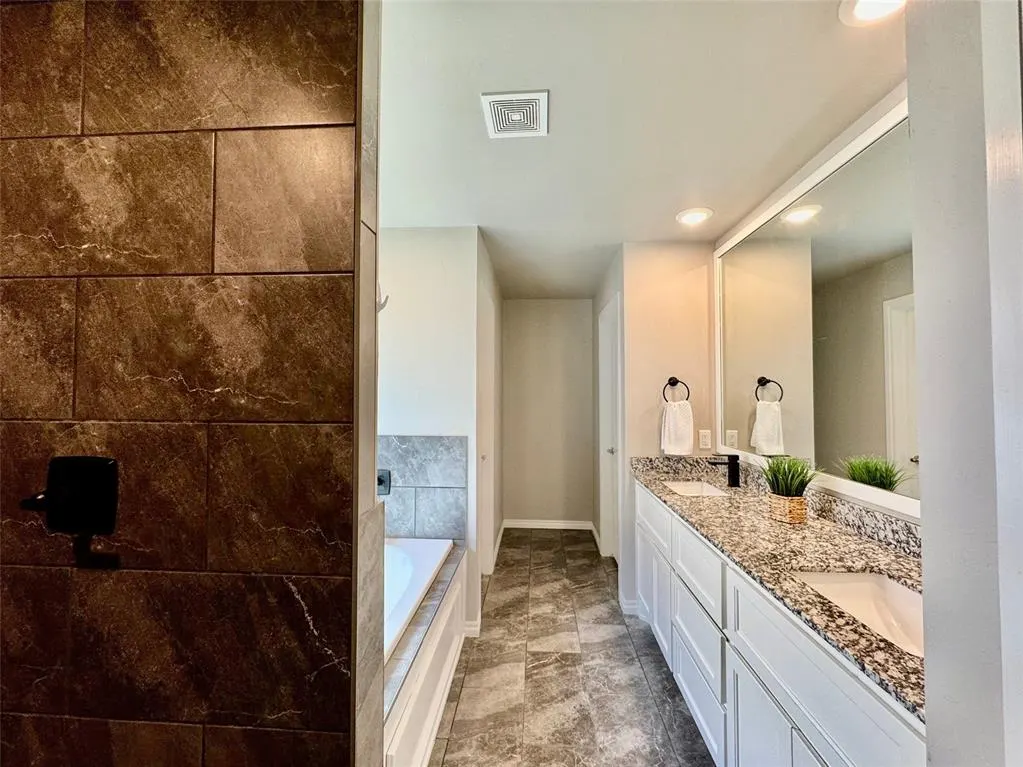 Photo 25 — 9129 NW 124th Street, Yukon, OK 73099