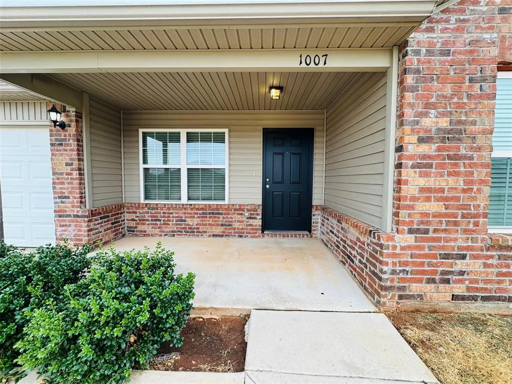 Photo 3 — 1007 N Donald Way, Mustang, OK 73064