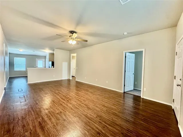Photo 4 — 1007 N Donald Way, Mustang, OK 73064