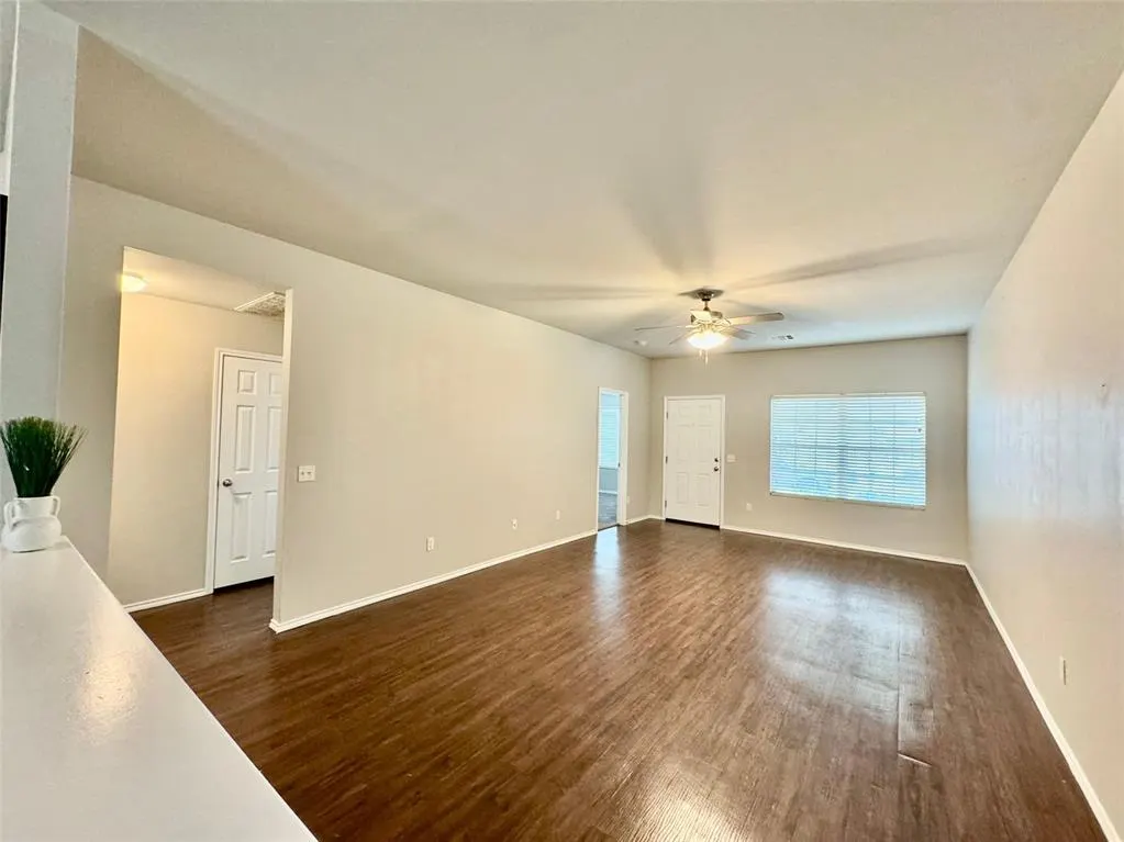 Photo 5 — 1007 N Donald Way, Mustang, OK 73064