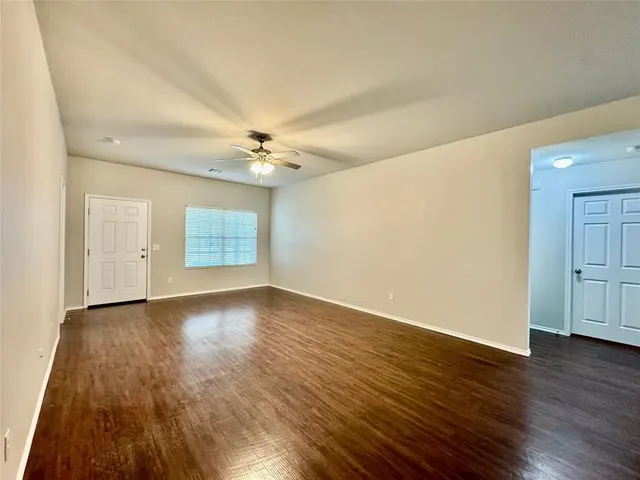 Photo 7 — 1007 N Donald Way, Mustang, OK 73064
