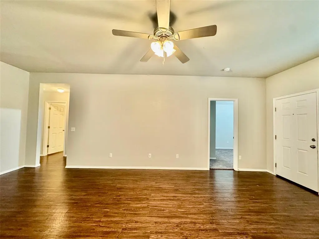 Photo 8 — 1007 N Donald Way, Mustang, OK 73064