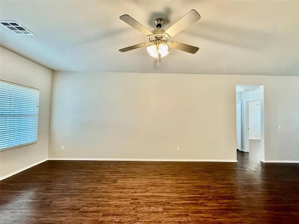 Photo 10 — 1007 N Donald Way, Mustang, OK 73064