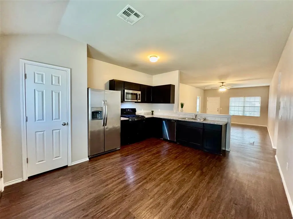 Photo 15 — 1007 N Donald Way, Mustang, OK 73064