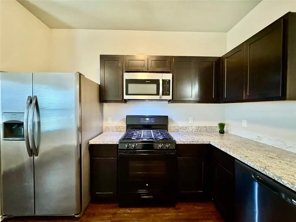 Photo 19 — 1007 N Donald Way, Mustang, OK 73064