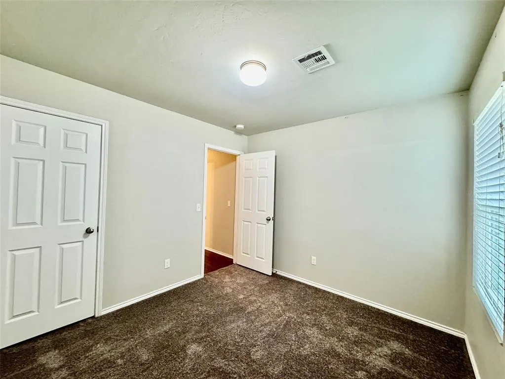 Photo 32 — 1007 N Donald Way, Mustang, OK 73064