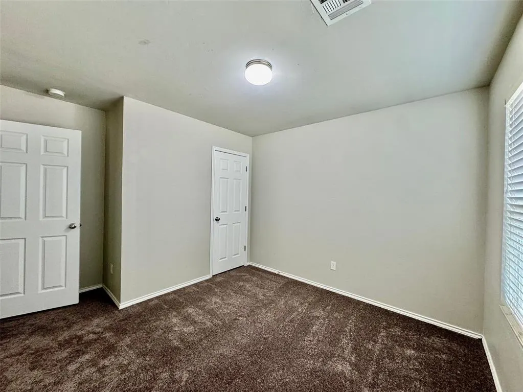 Photo 33 — 1007 N Donald Way, Mustang, OK 73064